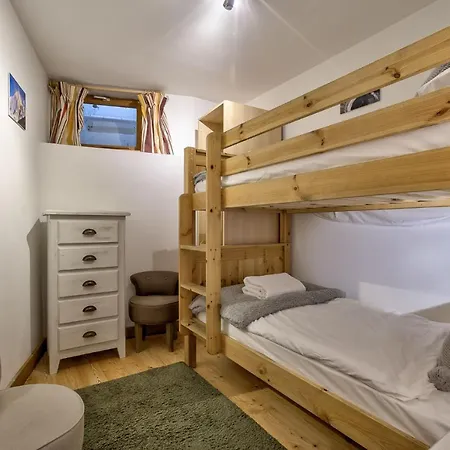Chalet Alpins Alpes Travel Mont Blanc Views Sleeps 6-8 Chalet Chamonix