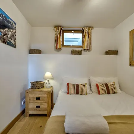 Chalet Alpins Alpes Travel Mont Blanc Views Sleeps 6-8 Chalet